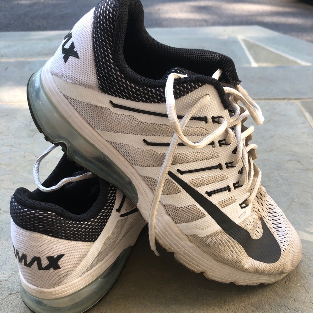 Men’s Nike sneakers
